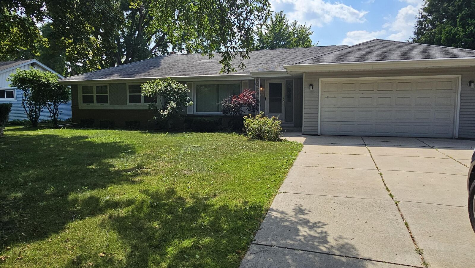 Property Photo: 7469 N 51st Blvd WI 53223