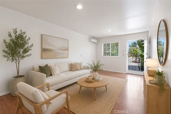 Property Photo:  22521 Victory Boulevard B  CA 91307 