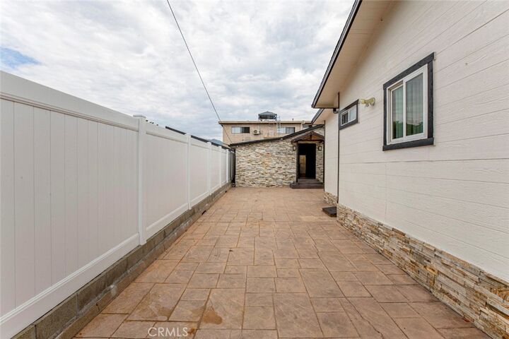 Property Photo:  1125 Stanley Ave  CA 91206 