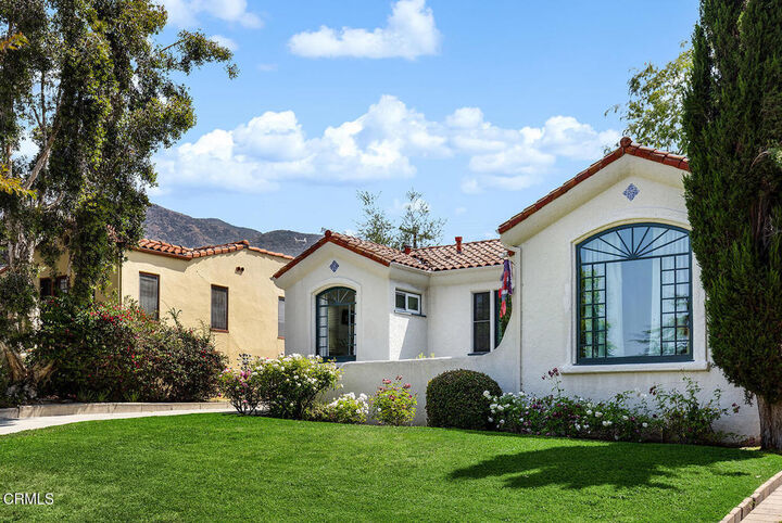 Property Photo: 1532 Ridgeway Drive CA 91202