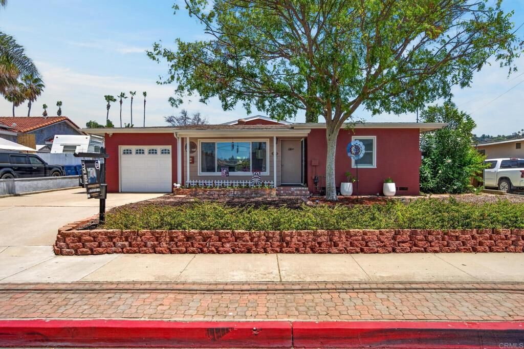 Property Photo: 1045 S Magnolia CA 92020