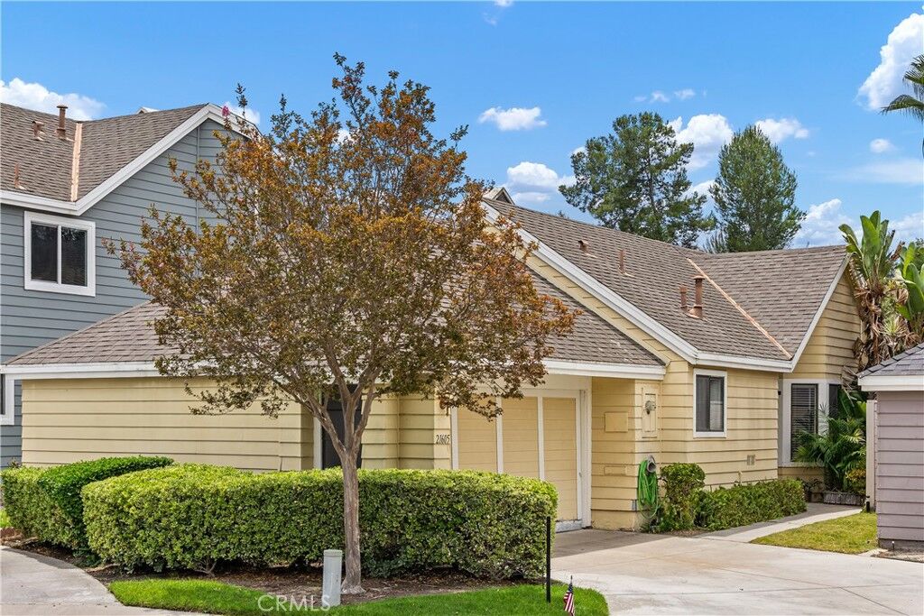 Property Photo:  21605 Fernbrook  CA 92692 