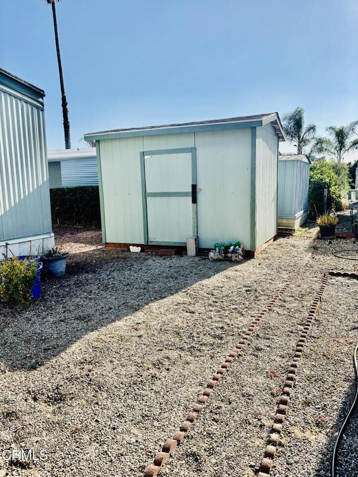 Property Photo:  425 Avalon Place 86  CA 93033 