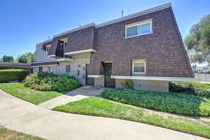 Property Photo:  5618 Hillsdale Boulevard B  CA 95842 