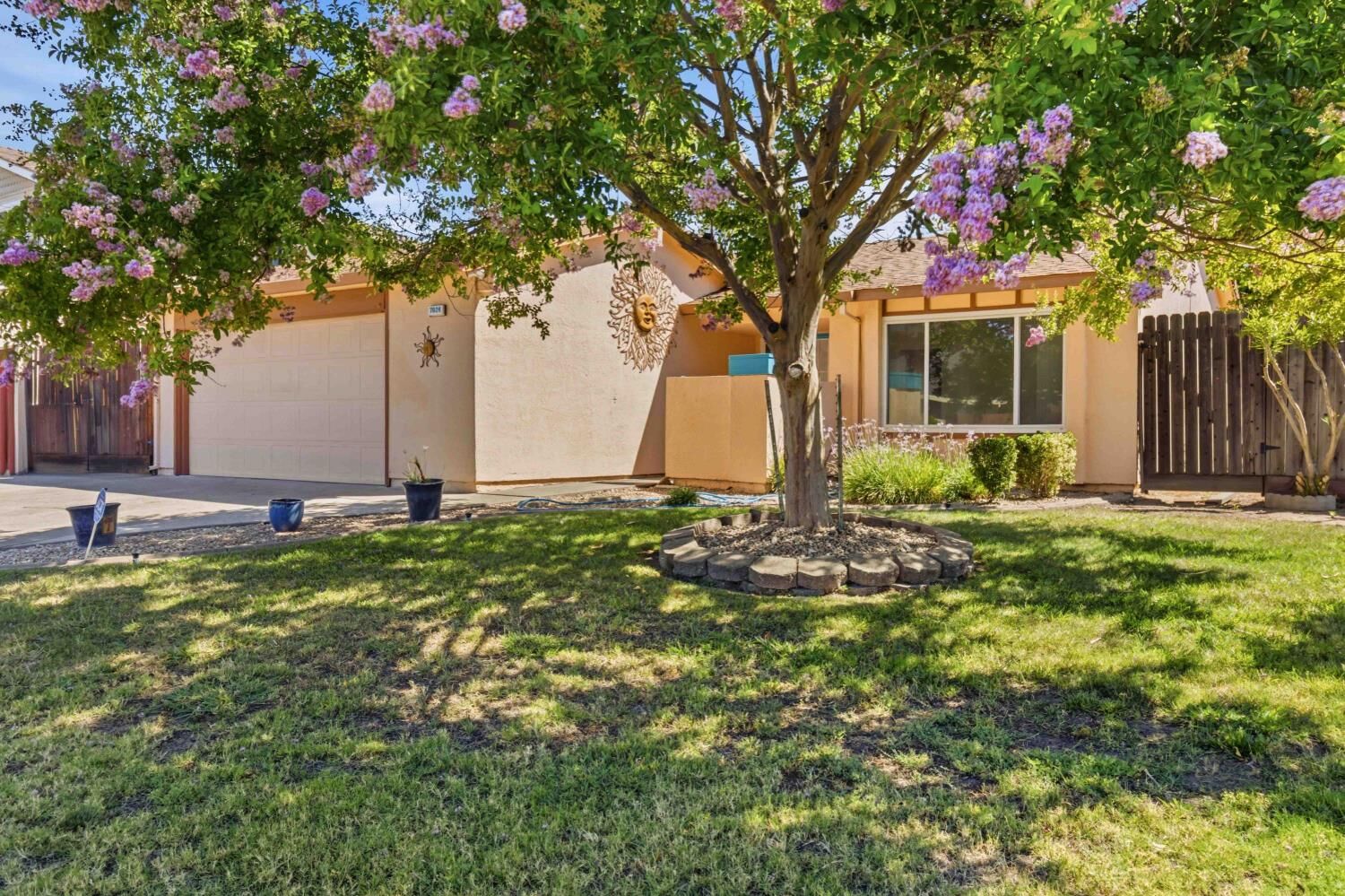 Property Photo:  7024 Stanford Oak Drive  CA 95842 