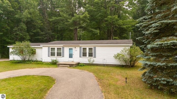 Property Photo: 110 Trescott Lane MI 48629