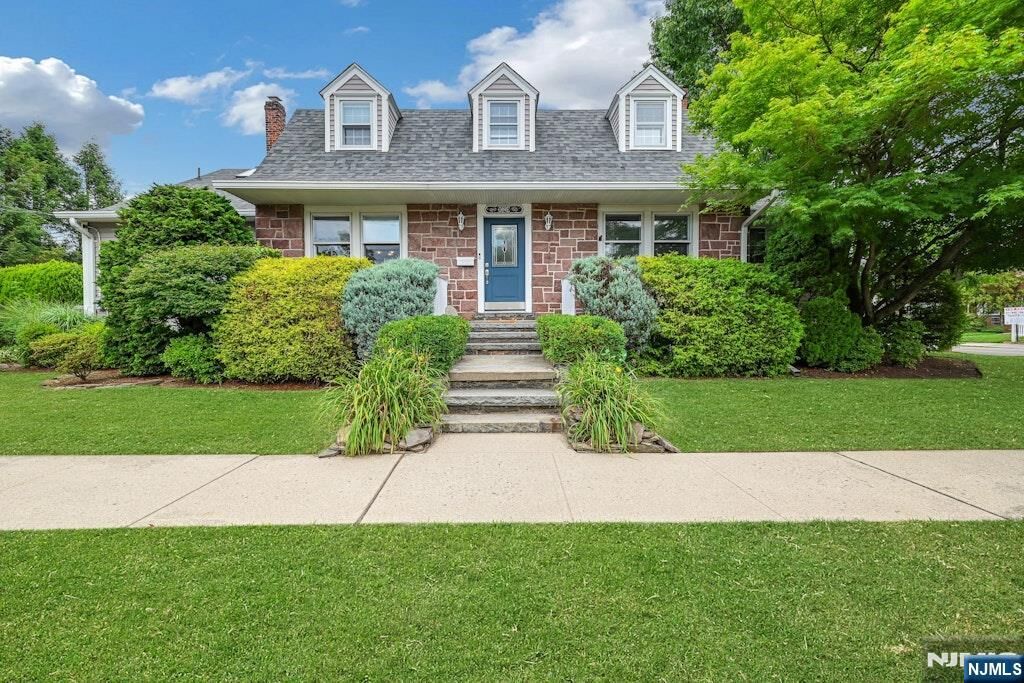 Property Photo:  1 Buena Vista Avenue  NJ 07506 