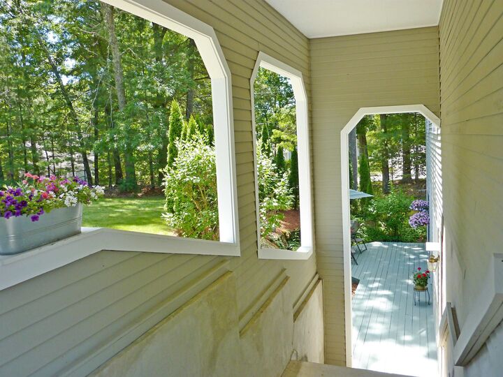 Property Photo: 68 Heather Court NH 03062