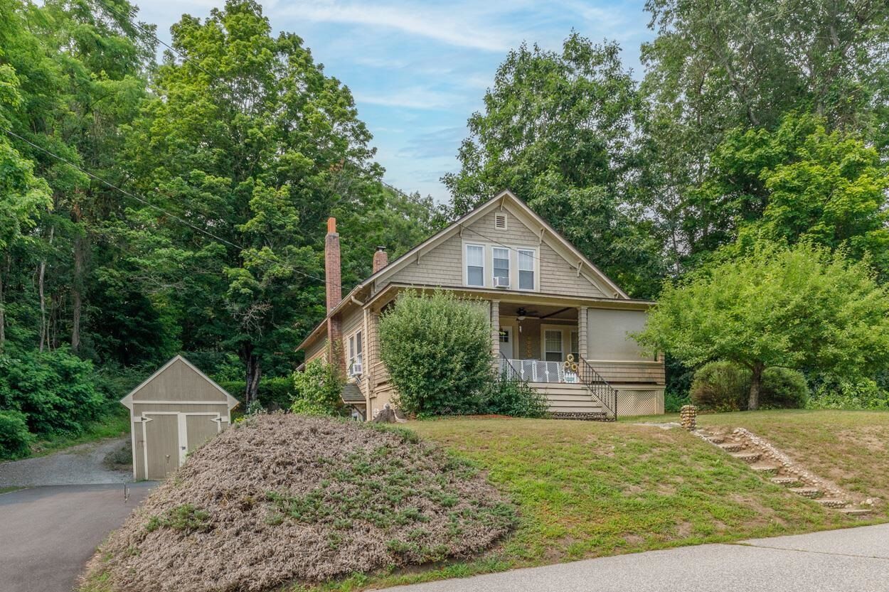 Property Photo: 11 Old Main Road NH 03278