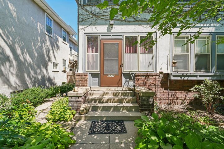 Property Photo: 1771 James Avenue S 1 MN 55403