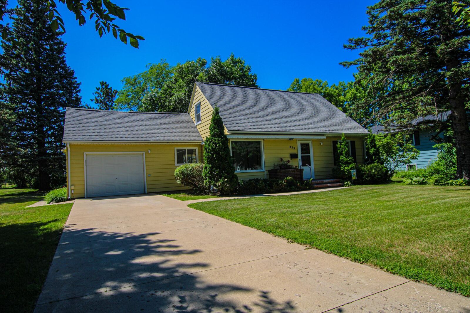 Property Photo:  822 Westwood Drive SW  MN 56308 