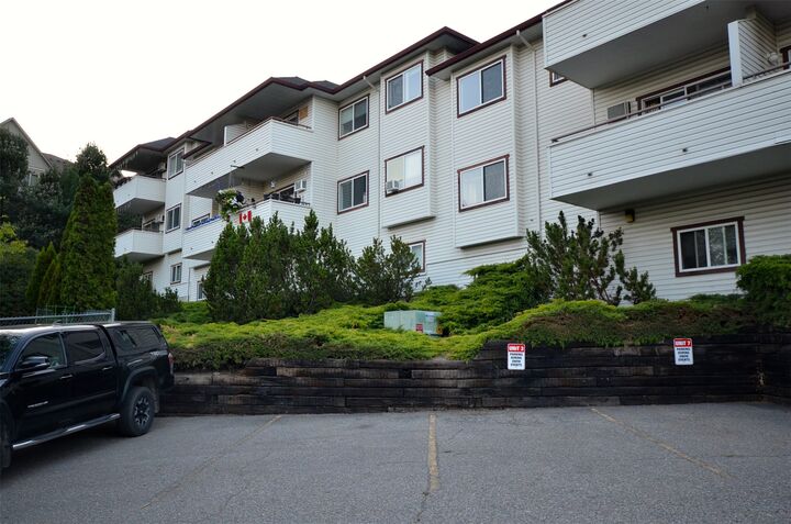 4601 27 Avenue 29 — photo 1
