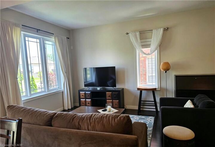 Property Photo: 6 Chestnut Drive 9 ON L3M 0B6