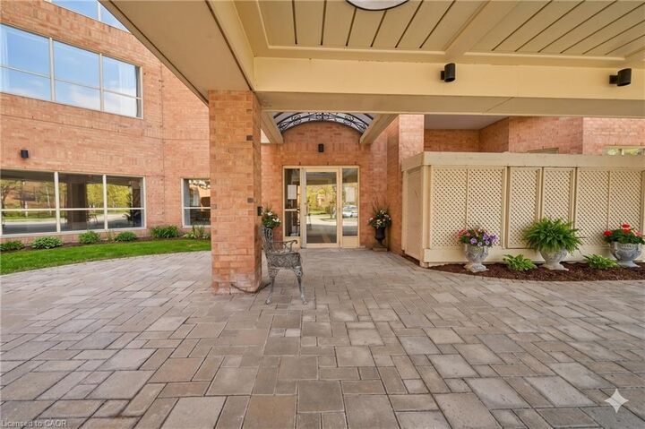 Property Photo:  1414 King Street E 302  ON N2G 4T8 