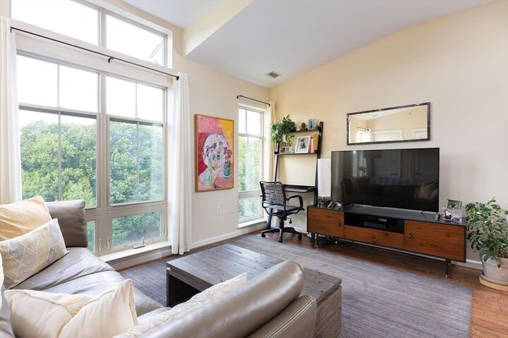 Property Photo:  5 Repton Cir 5405  MA 02472 