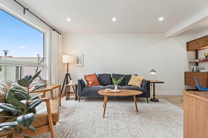 Property Photo: 740 Bracewood Drive SW 101 AB T2W 3N3
