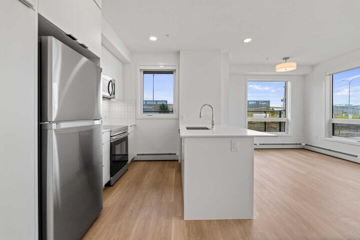 Property Photo: 8500 19 Avenue SE 1114 AB T2A 0M8