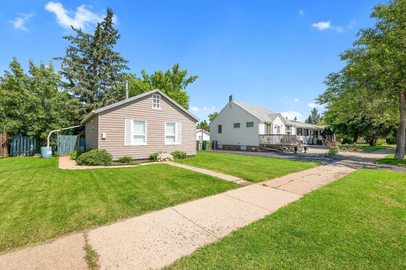 Property Photo:  5108 54 Street  AB T9V 0S1 