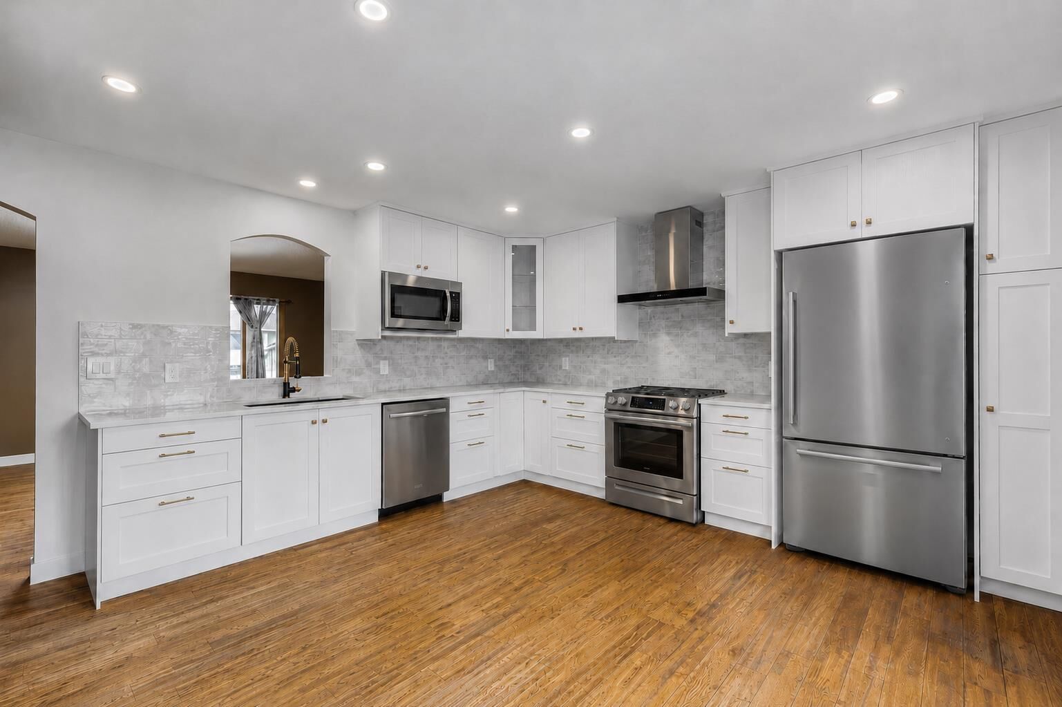 Property Photo: 41 Alpine Crescent SE AB T4B 1K9