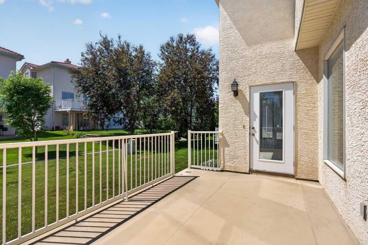 Property Photo: 78 Hamptons Circle NW AB T3A 5T2