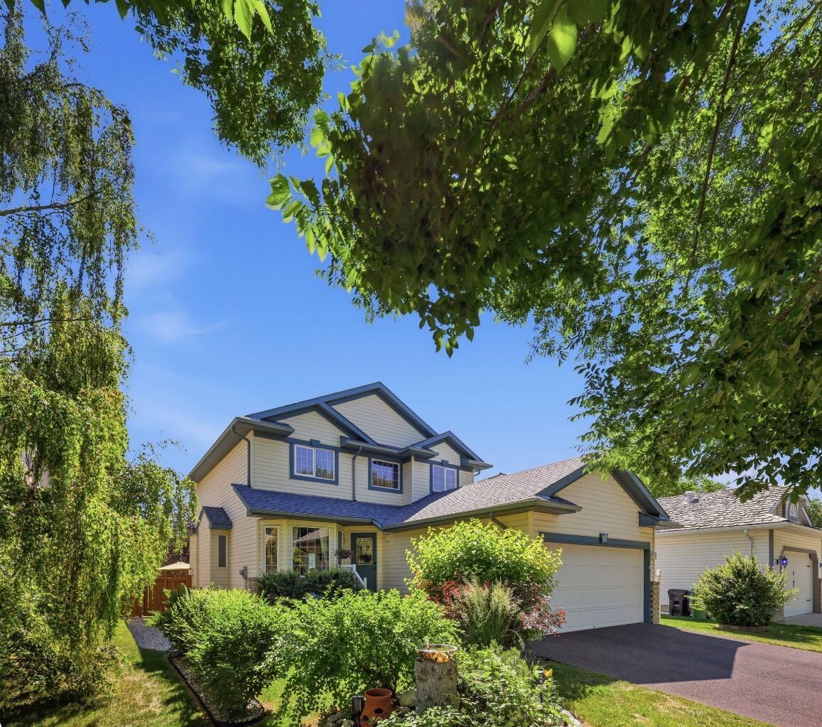 Property Photo: 12 Valley Glen Heights NW AB T3B 5R2