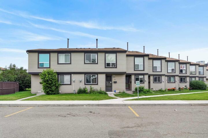 Property Photo: 3029 Rundleson Road NE 72 AB T1Y 3Z5