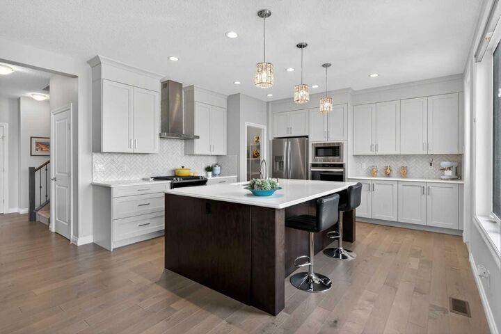 Property Photo: 73 Rockyvale Green NW AB T3G 0G4