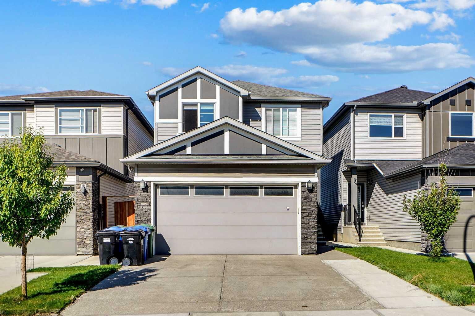 Photo de la propriété: 99 Savanna Way NE AB T3J 0Y6
