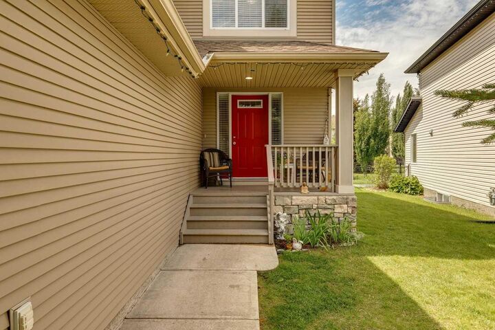 Property Photo:  47 Sheep River Cove  AB T1S 2L4 