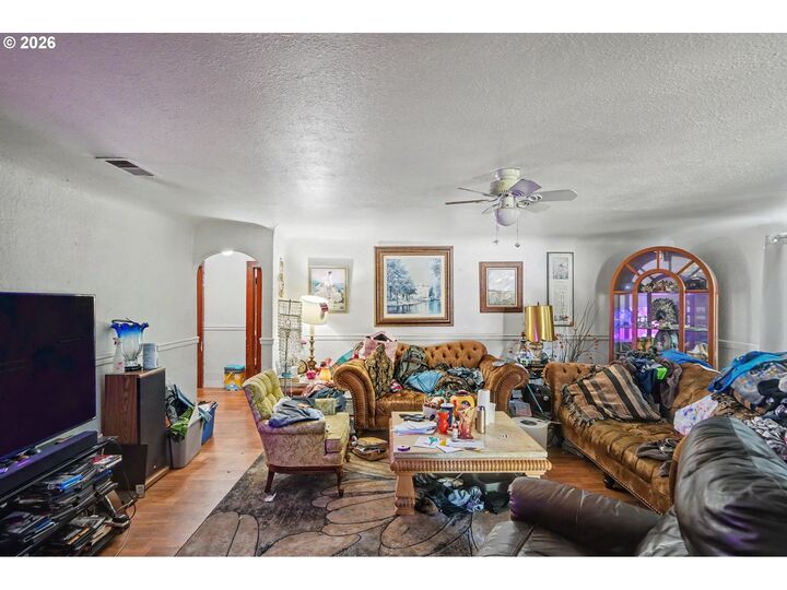 Property Photo: 1316 Main St OR 97358