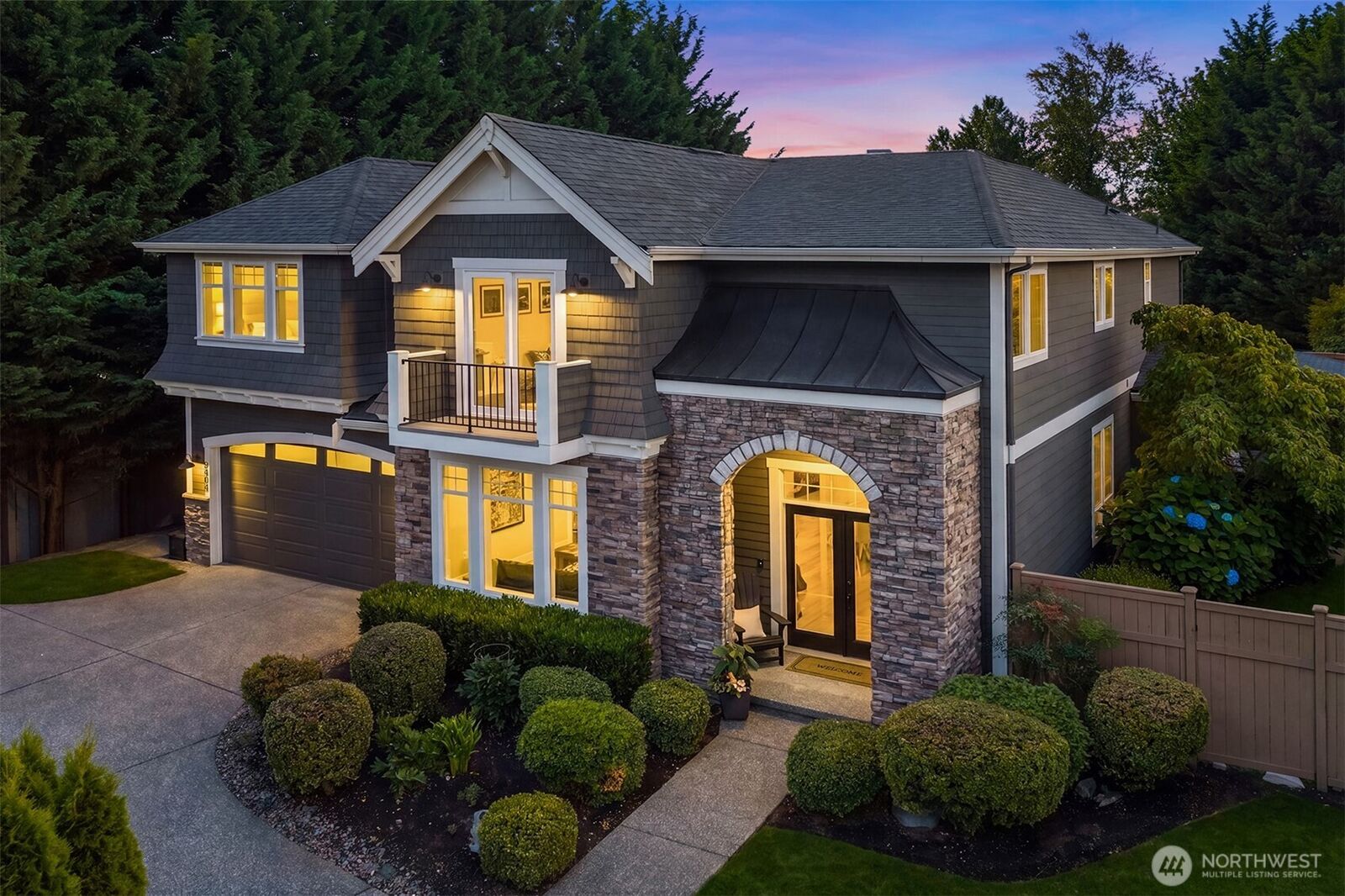 Property Photo:  9404  117th Avenue NE  WA 98033 