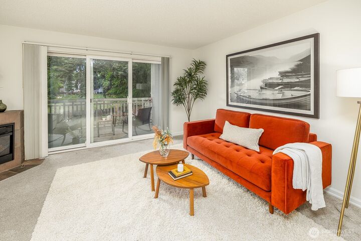 Property Photo: 7809 218th Street SW 10 WA 98026