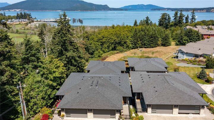 Property Photo: 4938 Portalis Way 6 WA 98221