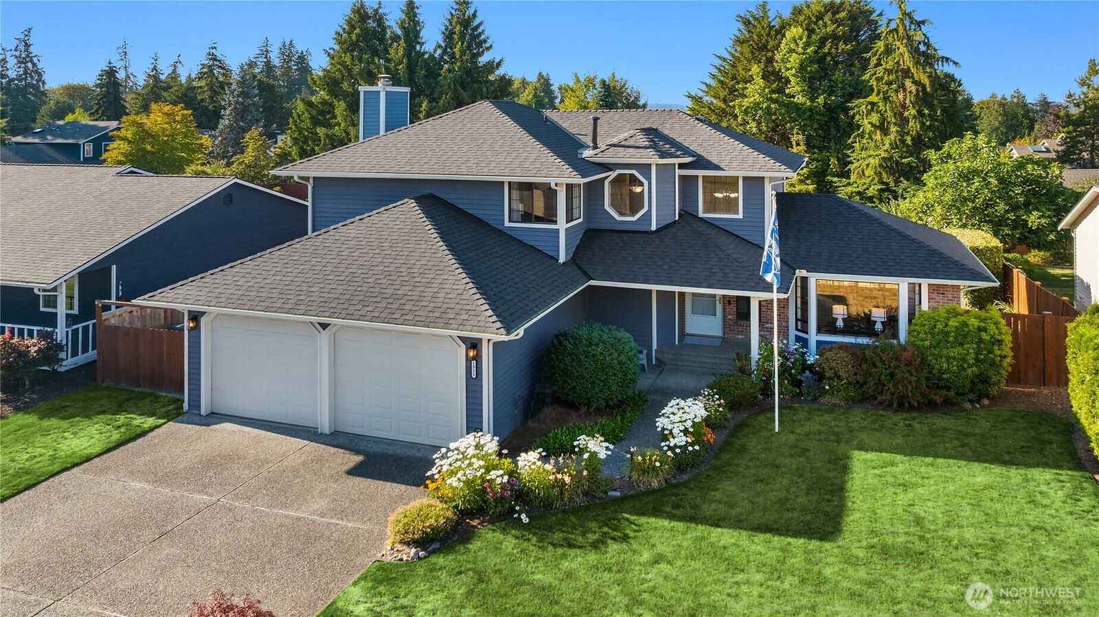 Property Photo:  1931  237th Street SE  WA 98021 