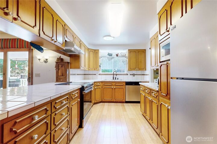Property Photo: 412 SW Parkview Street OR 97862