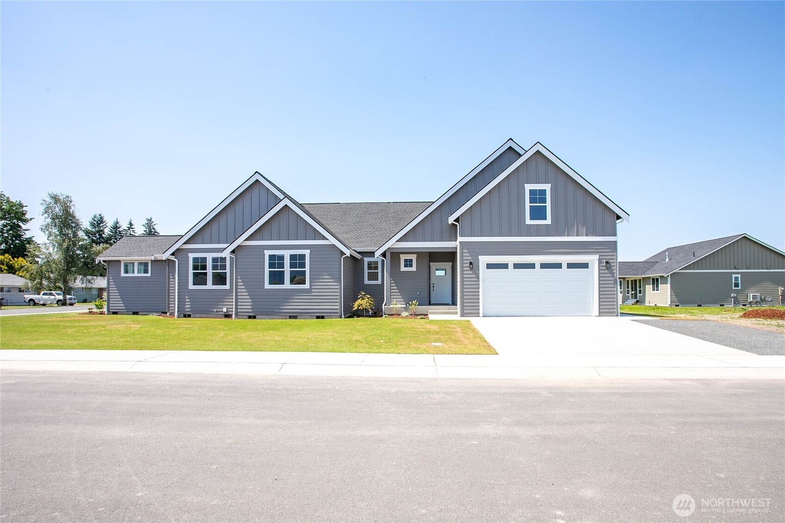 Property Photo: 400 W 3rd Street B WA 98247