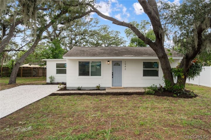 Property Photo:  1942 Springtime Avenue  FL 33755 