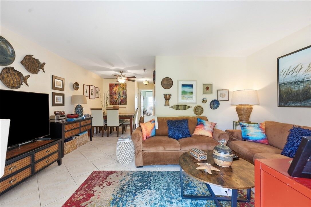 Property Photo:  