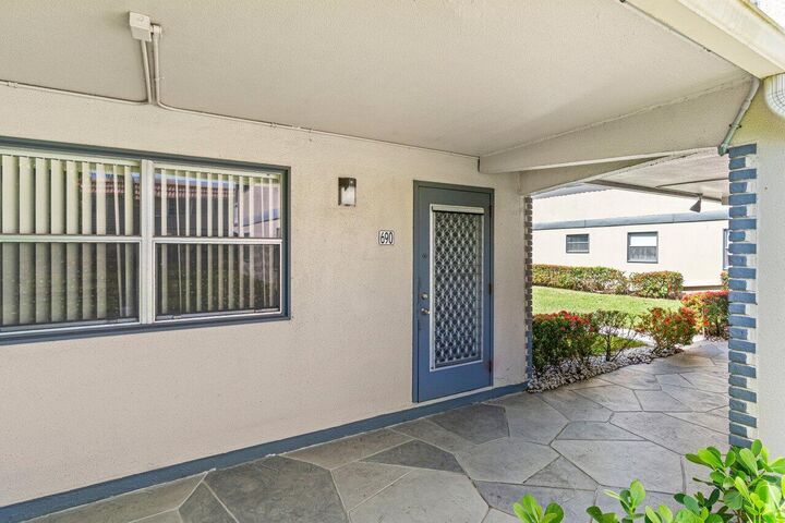 Property Photo: 690 Brittany O FL 33446