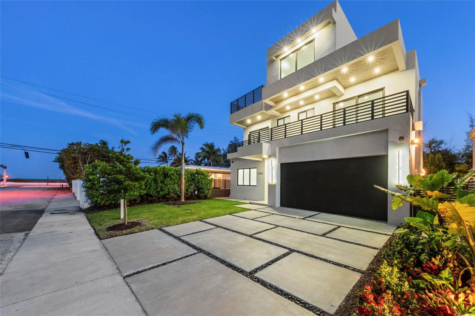 Property Photo: 3320 NE 17th Street FL 33305
