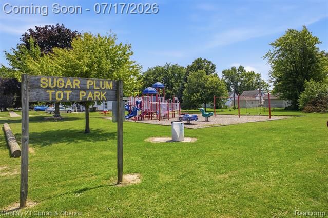 Property Photo: 15924 Hanover Avenue MI 48101