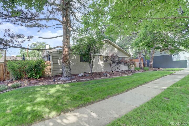Property Photo: 551 Detroit Street CO 80206