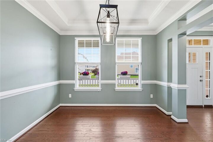 Property Photo:  2101 Beeblossom Ln  VA 23323 