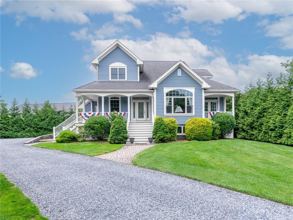Property Photo:  75 Wood Street  RI 02809 