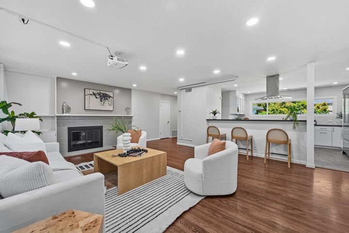 Property Photo:  31 Belford Way  CA 94402 
