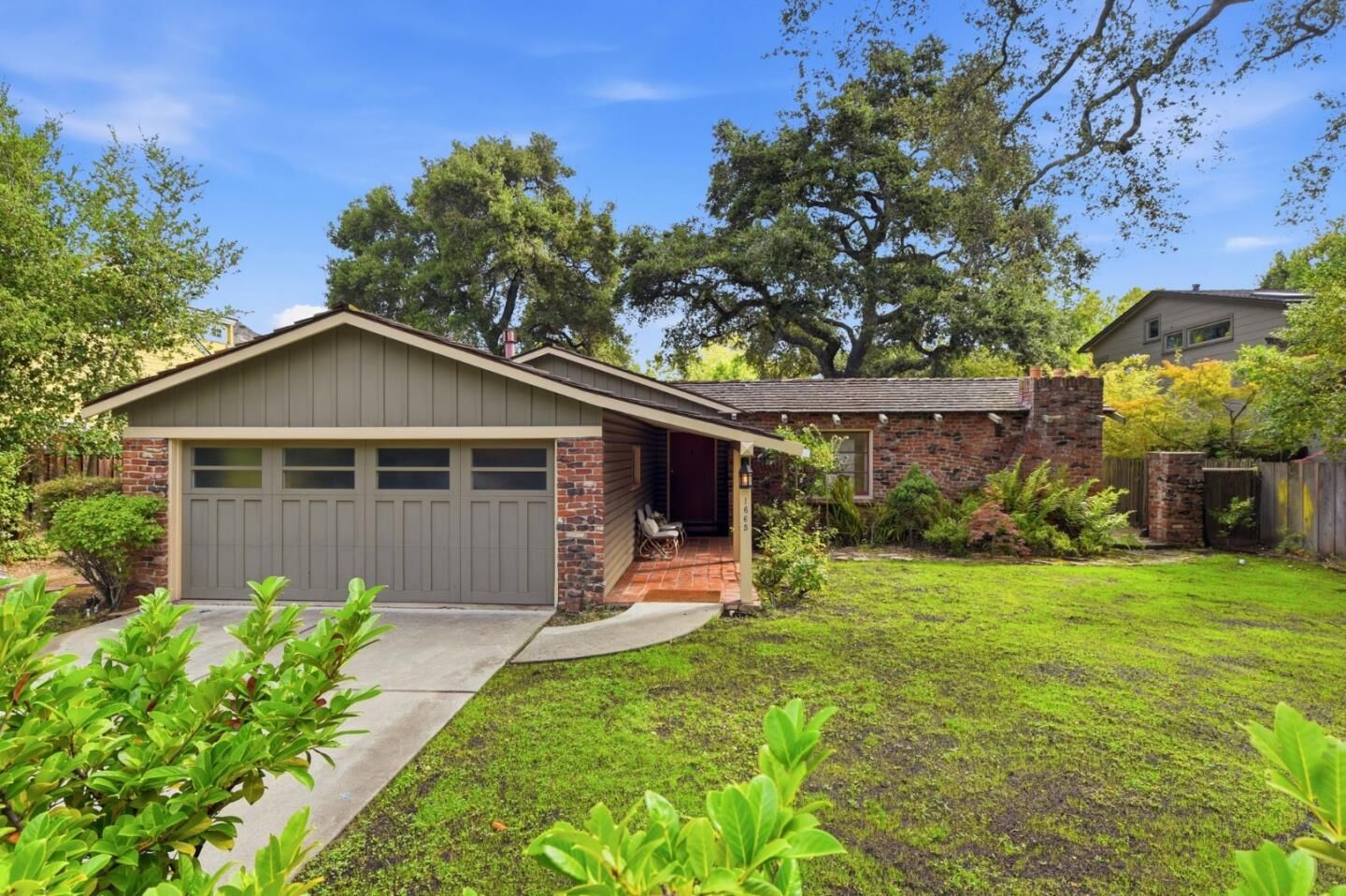 Property Photo: 1665 Middlefield Road CA 94301