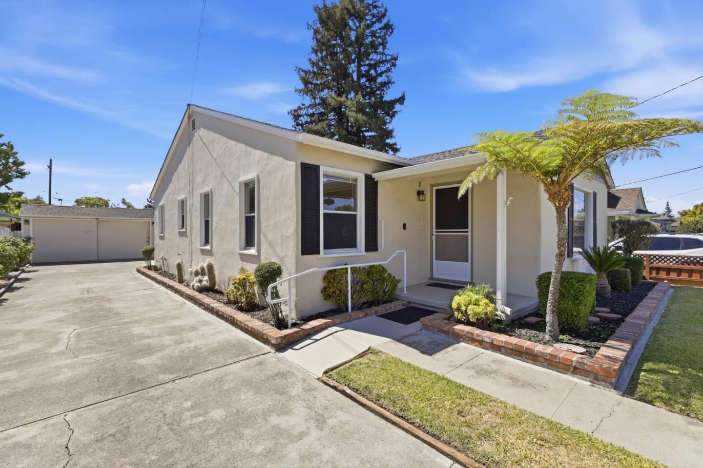 Property Photo: 545 Bradley Avenue CA 95128