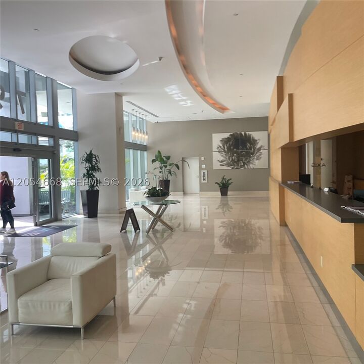 Property Photo:  79 SW 12 St 3011-S  FL 33130 