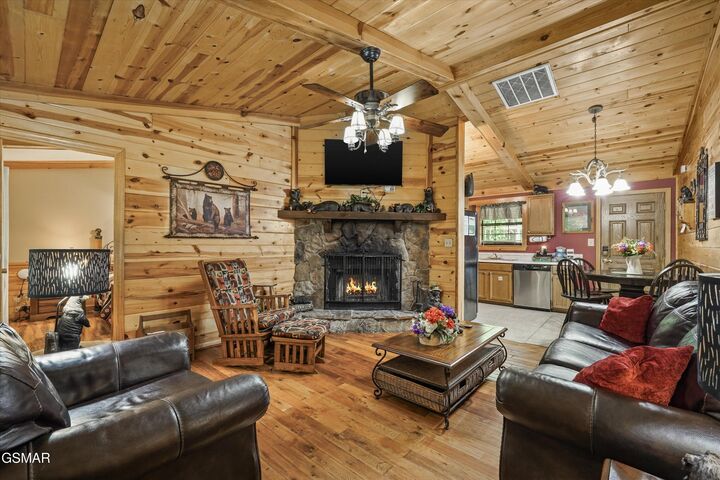 Property Photo: 615 Iron Mountain Road TN 37863