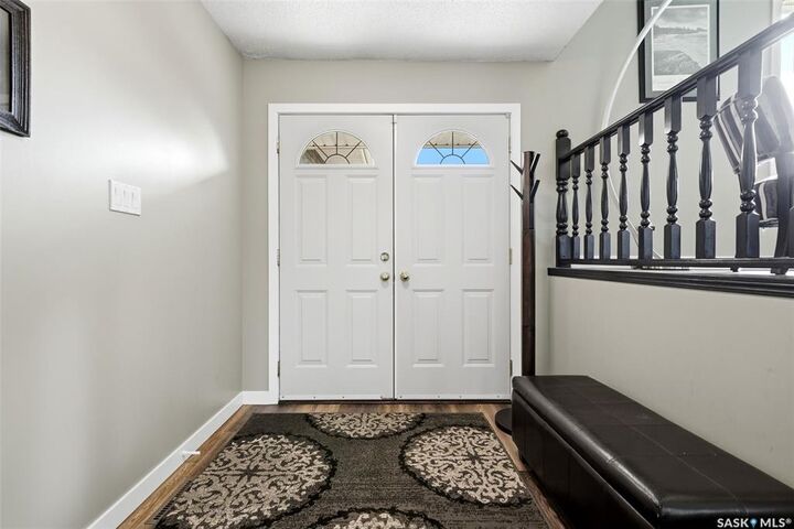 Property Photo:  18 Forman Bay  SK S4R 7Y2 